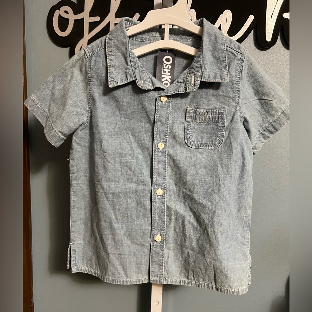 OshKosh B'gosh Blue Denim Button Down Collar Shirt with Pocket NWT 5T